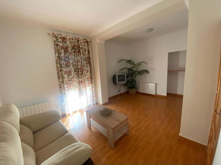 فيلا Agradable Casa Con Chimenea Interior Y Barbacoa. Graja de Iniesta المظهر الخارجي الصورة